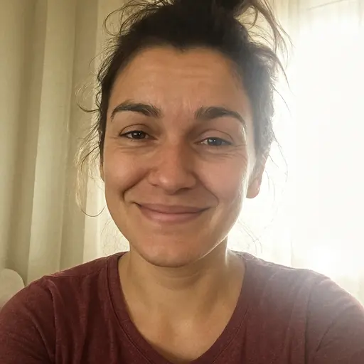 Raluca I.